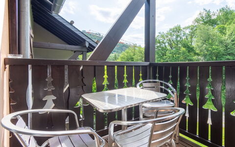 Les Chalets D'Ax: Mobilia, Interior Design, Sedia, Mobili Da Esterno, Materiali Naturali, Shade, Tavolo Esterno, Design, Ristorante, Cucina & Sala Da Pranzo Tavolo