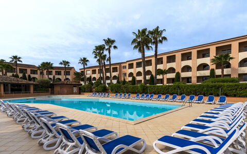 Bravone 610: Ricorrere, Piscina, Mobili Da Esterno, Hacienda, Hotel, Shade, Eco Hotel, Estate, Villa