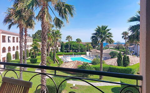 Bravone 610: Albero, Ricorrere, Zona Residenziale, Piscina, Hacienda, Estate, Mobili Da Esterno, Shade, Dimora