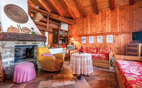 Les Combes 6: Legna, Casa, Villetta, Log Cabin, Ricorrere, Color Legno, Latifoglie, Agriturismo, Soggiorno, Legname