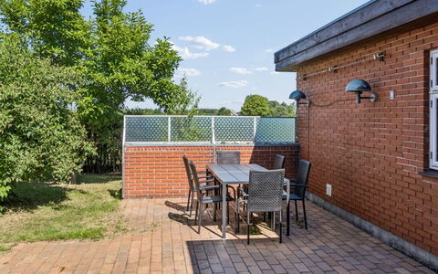 Helge - 10Km from the Sea: Brick, Mobilia, Mobili Da Esterno, Muratura, Giardino, Tavolo Esterno, Color Legno, Sedia, Terrazza, Backyard