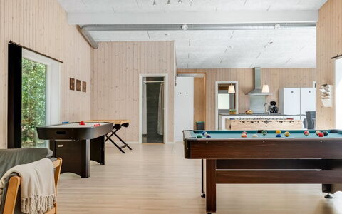 Nakke - 900M from the Sea: Legna, Tetto, Villetta, Log Cabin, Estate, Fascio, Legname, Portico, Design, Latifoglie