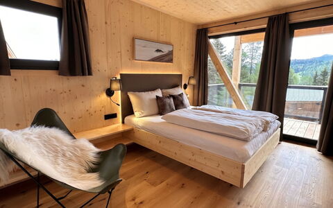 02 Nth051 18B Sup Chalet mit Sauna und Hot Tub 2 e: Latifoglie, Color Legno, Camera Da Letto, Pavimento In Legno, Bedding, Plank, Log Cabin, Lenzuolo, Compensato, Letto