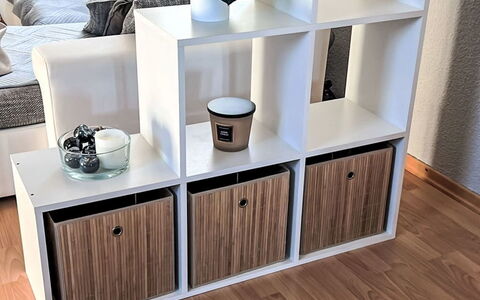 Workbase Nidderau: Scaffalature, Mensola, Mobilia, Interior Design, Legna, Libreria, Pavimentazione, Pavimento, Illuminazione, Casa