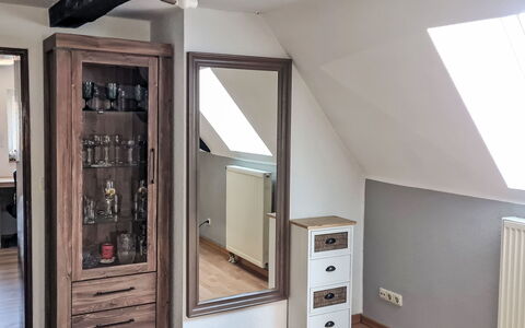 Workbase Nidderau: Legna, Mobilia, Interior Design, Pavimentazione, Camera, Scaffalature, Cassetto, Cabinetry, Color Legno, Latifoglie