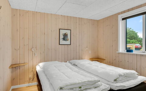 Ylermi - 600M from the Sea: Legna, Soffitto, Camera Da Letto, Interior Design, Pavimento, Letto, Pavimentazione, Lenzuolo, Bedding, Camera