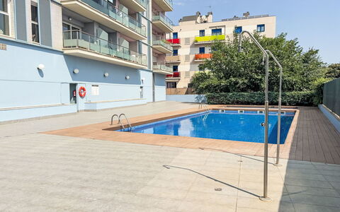 Sonnige Ferien: Costruzione, Appartamento, Zona Residenziale, Condominio, Urban Design, Area Metropolitana, Insediamento Umano, Materiale Composito, Balcone