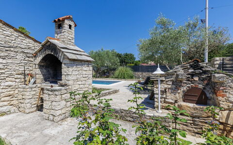 Happy: Zona Residenziale, Collina, Casa, Casa, Ricorrere, Catena Montuosa, Eco Hotel, Hill Station, Estate, Villa