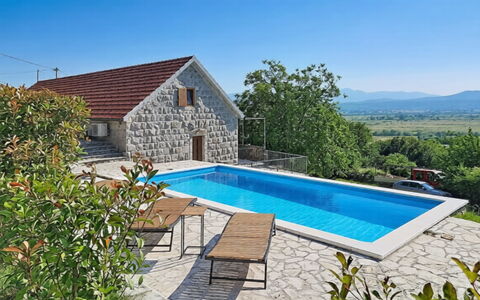 Marija: Zona Residenziale, Collina, Casa, Casa, Ricorrere, Catena Montuosa, Eco Hotel, Hill Station, Estate, Villa