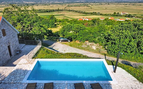 Marija: Zona Residenziale, Collina, Casa, Casa, Ricorrere, Catena Montuosa, Eco Hotel, Hill Station, Estate, Villa