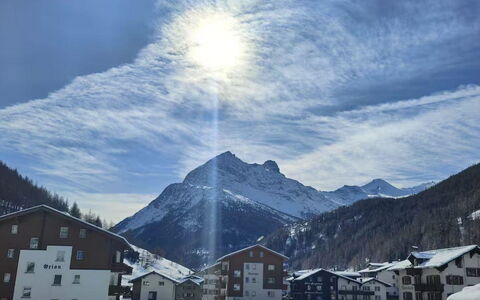 Allalinblick: Geografia Montane, Montagna, Neve, Catena Montuosa, Inverno, Collina, Hill Station, Highland, Terreno, Geomorfologia Glaciale