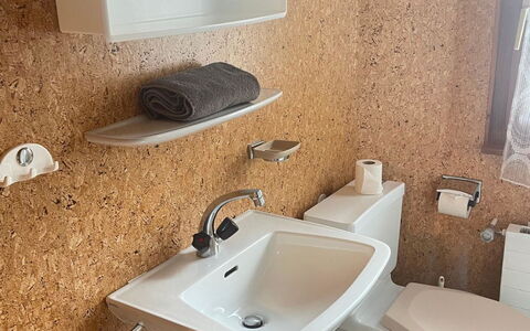 Allalinblick: Idraulico Fixture, Lavandino Del Bagno, Lavello, Idraulico, Pavimento, Pavimentazione, Bagno, Rubinetto, Toilet Seat, Gabinetto