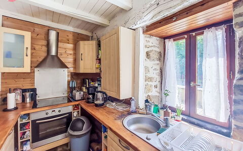 Le Bourg Tressé: Legna, Casa, Villetta, Apparecchio Major, Color Legno, Latifoglie, Log Cabin, Elettrodomestico Da Cucina, Cucina, Elettrodomestico