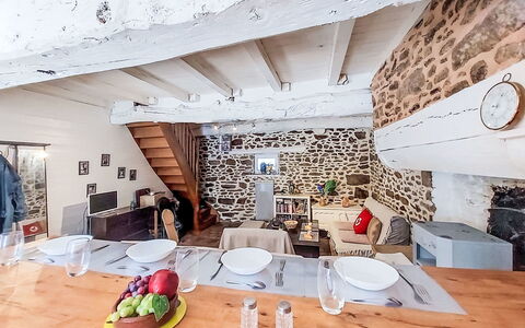 Le Bourg Tressé: Parete, Mobilia, Casa, Camera, Soffitto, Villetta, Sedia, Design, Cucina & Sala Da Pranzo Tavolo, Cucina