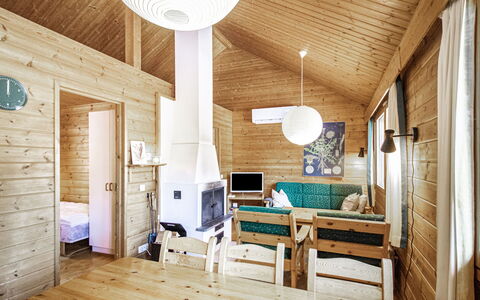 Naavarinne: Legna, Soffitto, Interior Design, Casa, Casa, Pavimentazione, Pavimento, Villetta, Log Cabin, Camera