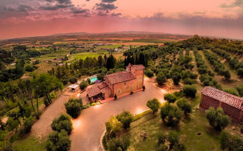 Villa Larino: Estate, Villaggio, Agriturismo, Hacienda, Castello, Dimora, Villa, Casa Storica, Notte