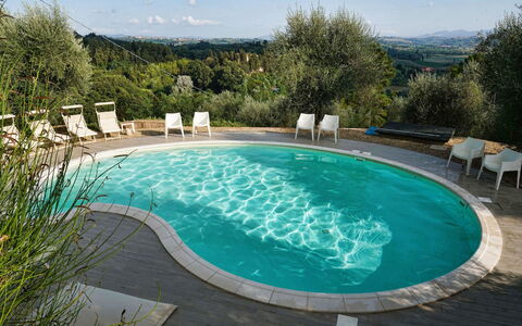 Villa Larino: Piscina, Acqua, Mobili Da Esterno, Ricorrere, Materiale Composito, Terme, Eco Hotel, Sedia, Shade, Hotel