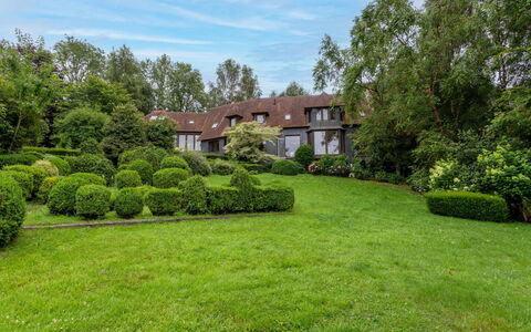 Le Chant D'Azif: Erba, Arbusto, Giardino, Casa, Lotto, Prato, Groundcover, Villetta