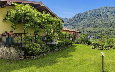 Casa Iolanda: Geografia Montane, Montagna, Collina, Catena Montuosa, Highland, Hill Station, Paesaggio, Valle, Area Rurale, Cresta