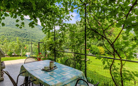 Casa Iolanda: Mobilia, Sedia, Tavolo Esterno, Mobili Da Esterno, Cucina & Sala Da Pranzo Tavolo, Giardino, Eco Hotel, Shade, Cortile, Backyard