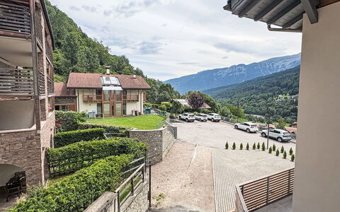 Vita Nova: Hill Station, Catena Montuosa, Pendenza, Villaggio, Valle, Balcone, Paesino Di Montagna, Eco Hotel, Villa