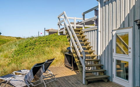 Elsamaria - 400M from the Sea: Legna, Le Scale, Plank, Latifoglie, Deck, Corrimano, Balcone, Eco Hotel, Boardwalk, Portico