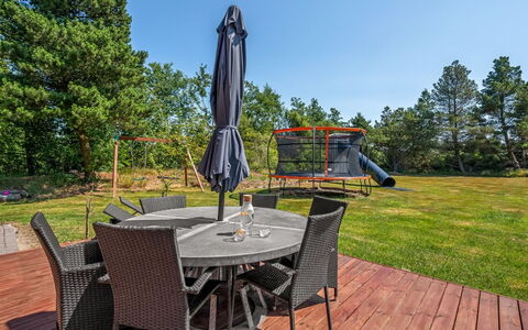 Eufemia - 2.8Km from the Sea: Mobilia, Mobili Da Esterno, Sedia, Tavolo Esterno, Giardino, Shade, Landscaping, Terrazza, Backyard, Tempo Libero