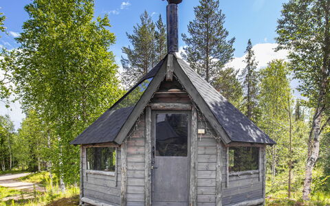 Ylläs 1: Mobilia, Interior Design, Pavimentazione, Pavimento, Tavolo, Legna, Soffitto, Sedia, Camera, Divano