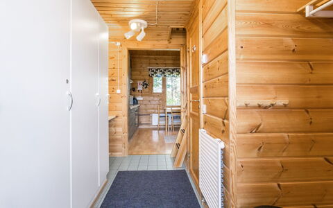 Lähikaltio 317, As. Karpalo: Legna, Pavimentazione, Pavimento, Casa, Porta, Color Legno, Soffitto, Camera, Latifoglie, Log Cabin