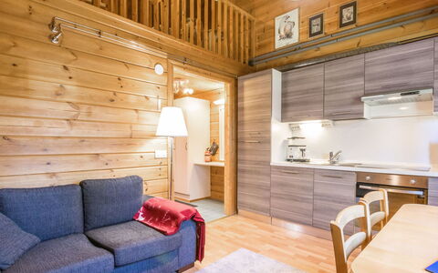 Lähikaltio 317, As. Karpalo: Legna, Interior Design, Pavimentazione, Soffitto, Pavimento, Camera, Color Legno, Pavimento In Legno, Latifoglie, Plank