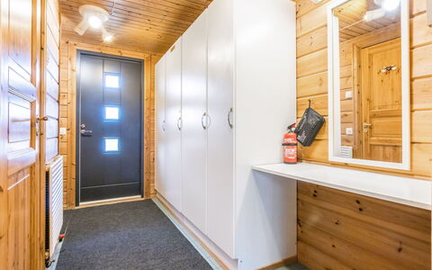 Lähikaltio 317, As. Karpalo: Legna, Pavimentazione, Pavimento, Camera, Soffitto, Porta, Color Legno, Latifoglie, Plank, Pavimento In Legno