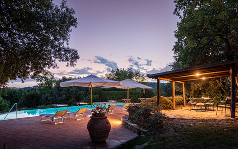 Borgo San Polino: Albero, Piscina, Ricorrere, Giardino, Eco Hotel, Shade, Estate, Landscaping, Backyard, Hacienda