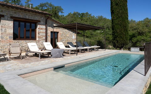 Casa Faraona: Materiale Composito, Piscina, Mobili Da Esterno, Landscaping, Flagstone, Backyard, Agriturismo, Giochi D'Acqua, Villa