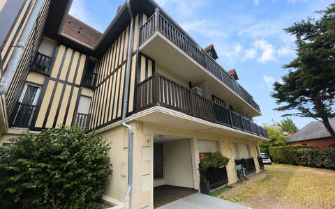 Les Guillemots: Appartamento, Balcone, Condominio, Portico, Villa