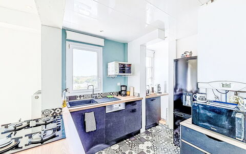 Résidence de la Mer: Apparecchio Major, Cucina, Pavimentazione, Elettrodomestico Da Cucina, Pavimento, Interior Design, Controsoffitto, Appartamento, Cucina Stufa, Camera