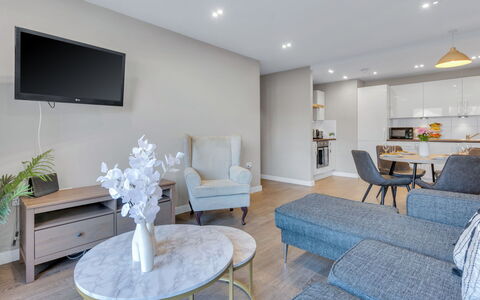 Hoxton 310: Interior Design, Mobilia, Pavimentazione, Pavimento, Legna, Soffitto, Divano, Camera, Soggiorno, Casa