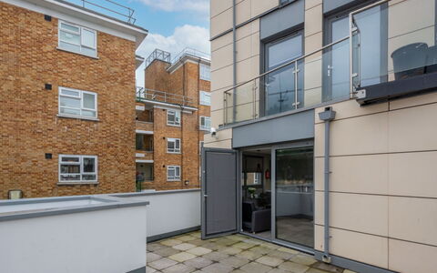 Hoxton 310: Appartamento, Balcone, Alluminio