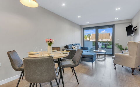 Hoxton 310: Interior Design, Mobilia, Pavimentazione, Pavimento, Legna, Soffitto, Tavolo, Camera, Divano, Soggiorno