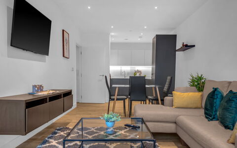Wickside Apartment: Mobilia, Interior Design, Appartamento, Pavimento, Pavimentazione, Tavolo, Sedia, Soggiorno, Camera, Casa