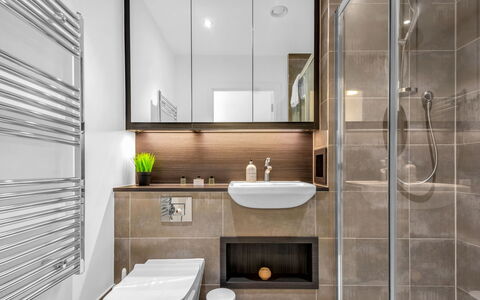Wickside Apartment: Mobilia, Interior Design, Appartamento, Pavimento, Pavimentazione, Tavolo, Sedia, Soggiorno, Camera, Casa