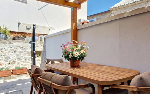 Blazov Dvor: Mobilia, Interior Design, Appartamento, Pavimento, Pavimentazione, Tavolo, Sedia, Soggiorno, Camera, Casa