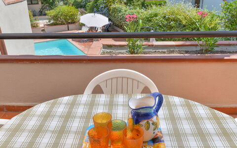 Azzurra: Mobilia, Interior Design, Appartamento, Pavimento, Pavimentazione, Tavolo, Sedia, Soggiorno, Camera, Casa