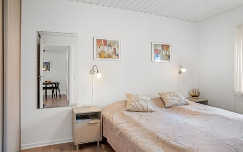 Ineke - 200M from the Sea: Interior Design, Mobilia, Letto, Parete, Camera Da Letto, Pavimento, Pavimentazione, Soffitto, Legna, Camera