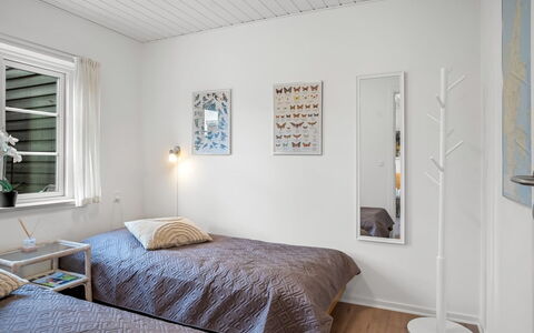 Ineke - 200M from the Sea: Interior Design, Pavimentazione, Pavimento, Mobilia, Legna, Soffitto, Camera Da Letto, Letto, Pavimento In Legno, Camera