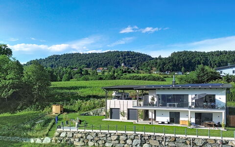 Karawanken Panorama: Erba, Casa, Paesaggio, Casa, Area Rurale, Lotto, Nube, Tetto, Villetta