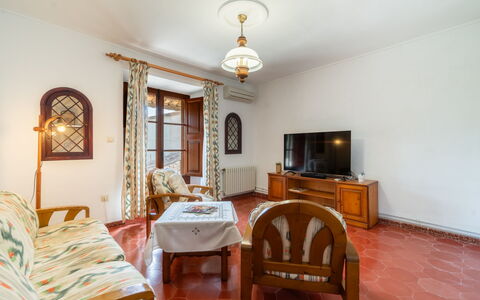 Can Toni: Pavimentazione, Interior Design, Pavimento, Mobilia, Soffitto, Camera, Casa, Soggiorno, Tappeto, Pavimento In Legno