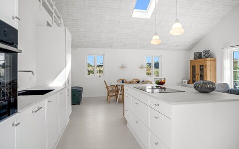 Selvi - 500M from the Sea: Cucina, Pavimentazione, Soffitto, Controsoffitto, Interior Design, Pavimento, Lampada, Cabinetry, Lavello, Piastrella