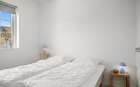 Selvi - 500M from the Sea: Camera Da Letto, Legna, Letto, Bedding, Pavimento, Soffitto, Interior Design, Lenzuolo, Pavimentazione, Biancheria