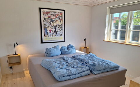 Ethil - 600M from the Sea: Mobilia, Camera Da Letto, Letto, Pavimentazione, Pavimento, Interior Design, Legna, Lenzuolo, Bedding, Biancheria