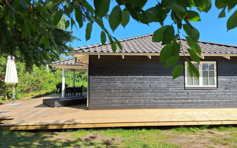 Ethil - 600M from the Sea: Legna, Tetto, Villetta, Lotto, Shade, Raccordo, Latifoglie, Edifici Giardino, Deck, Plank